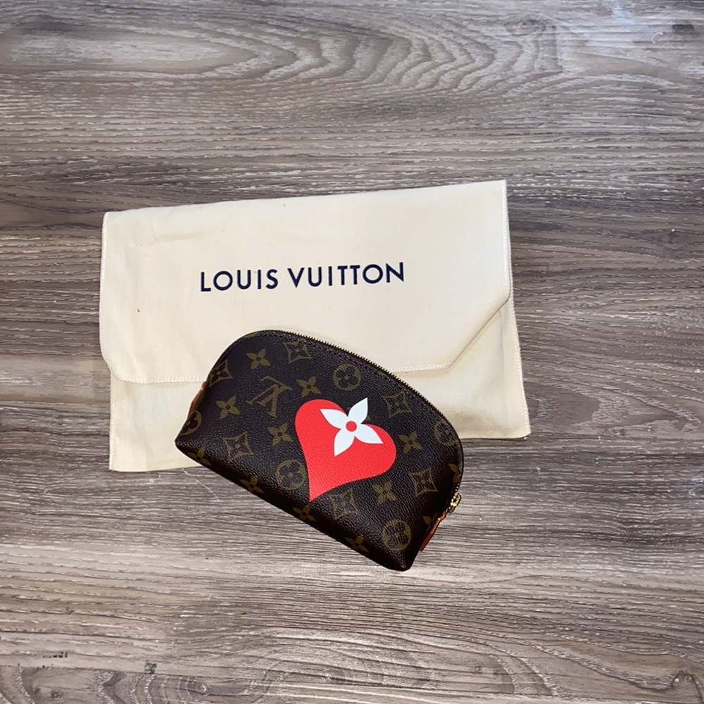 Sold 🎀Louis Vuitton game on collection cosmetic pouch - Picture 1 of 13